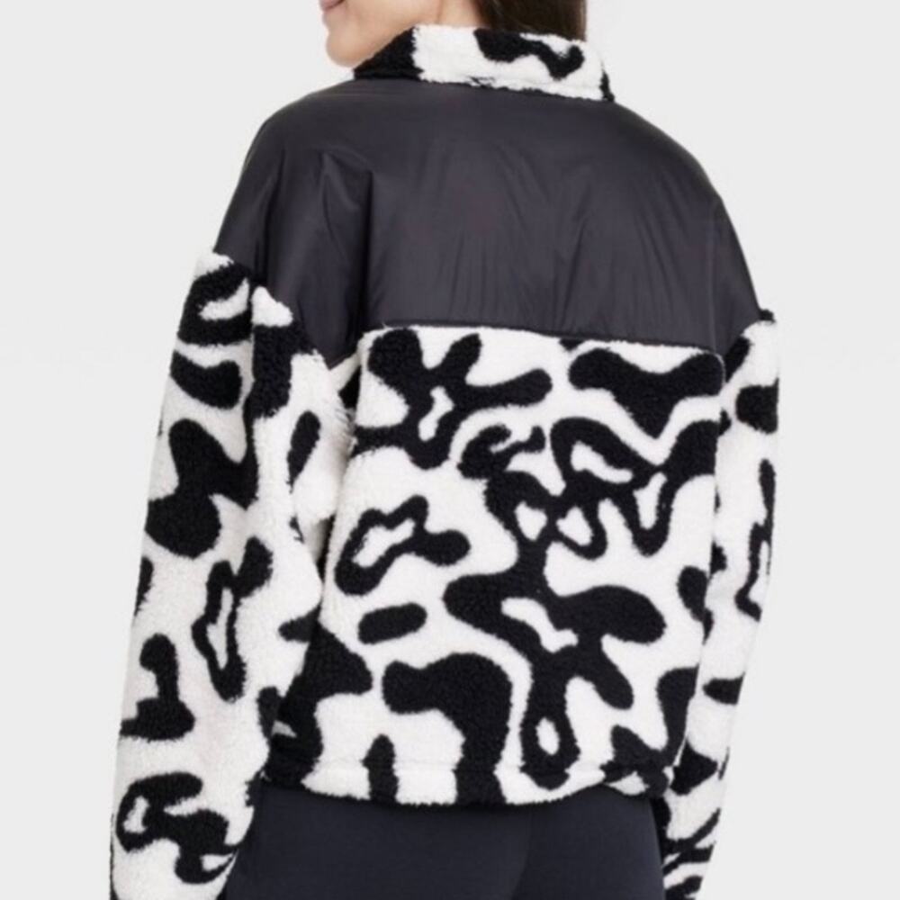Grayson Threads Cow Print Sherpa Pullover Jacket Size XS - Picture 2 of 6